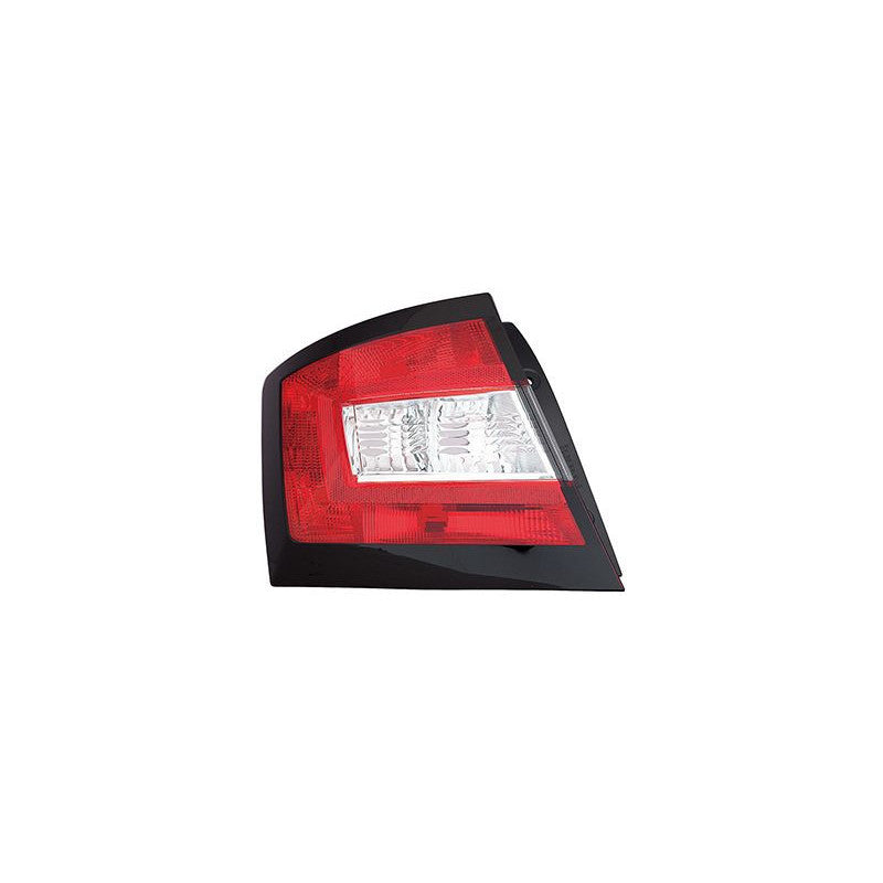 Feu arrière gauche Skoda Fabia 3 phase 1 2014-2018