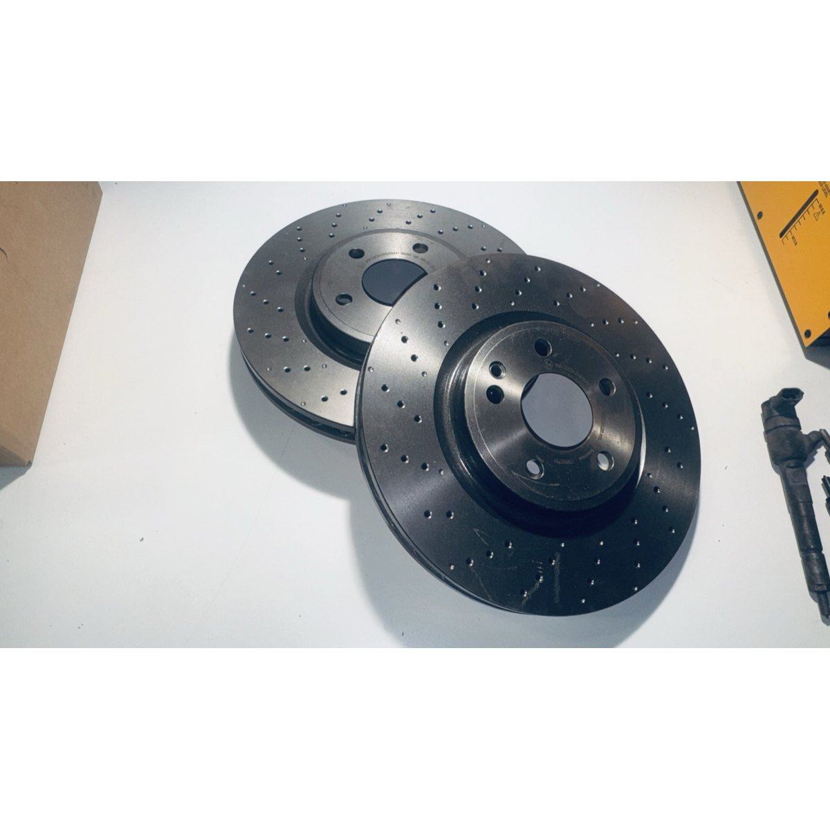 Jeu de 2 disques de frein Brembo 09.B807.51 – Mercedes Classe A W176, Classe B W246, CLA, GLA – photo 2